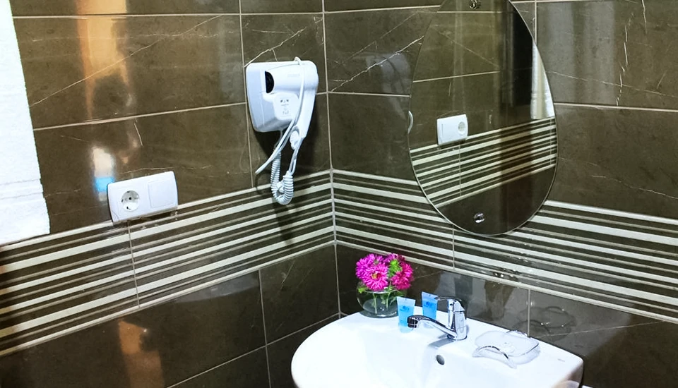 هتل روگالوکس تفلیس